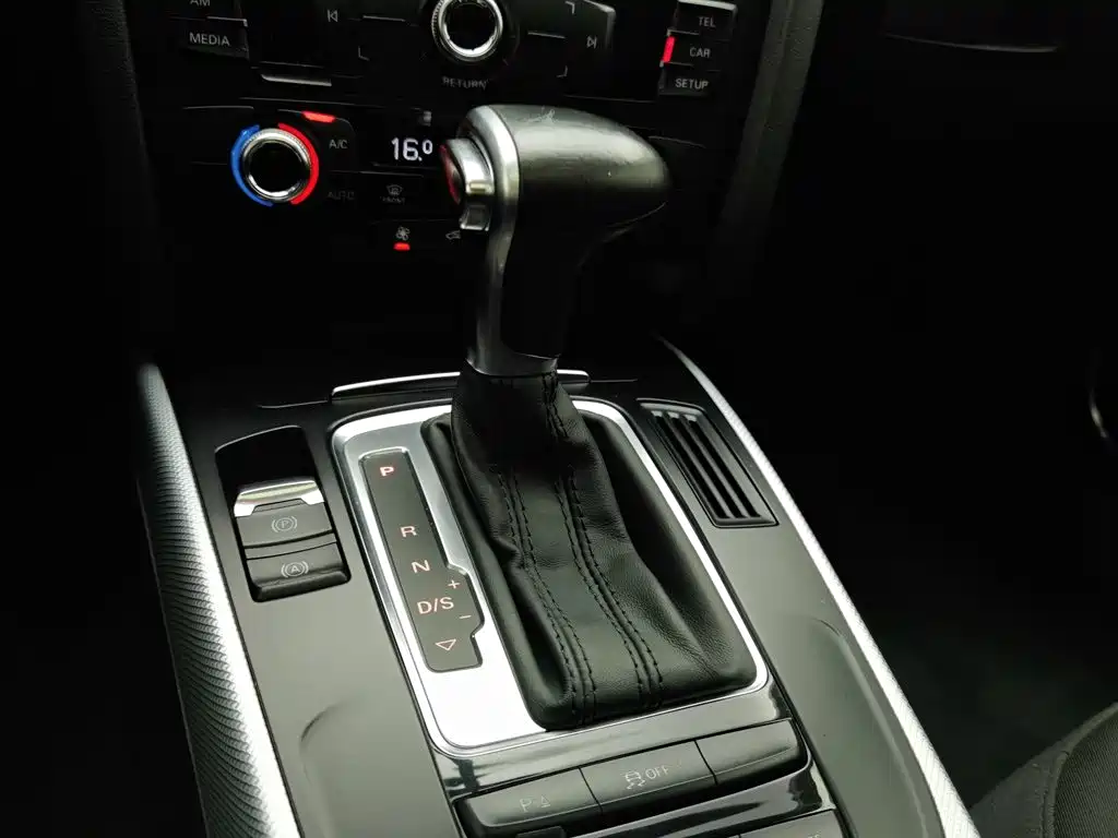Audi A4L — миниатюра 13