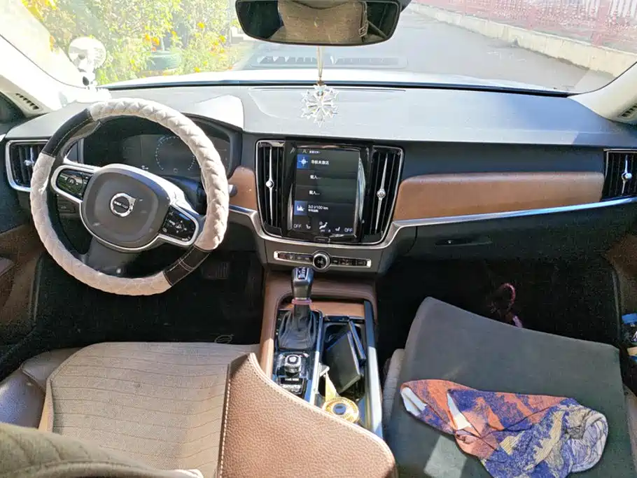 Volvo S90 — миниатюра 12
