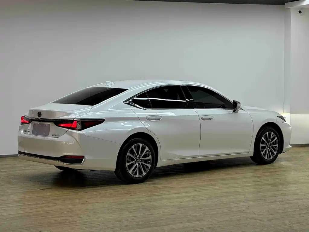 Lexus ES — фотографии объявления, Фото 28
