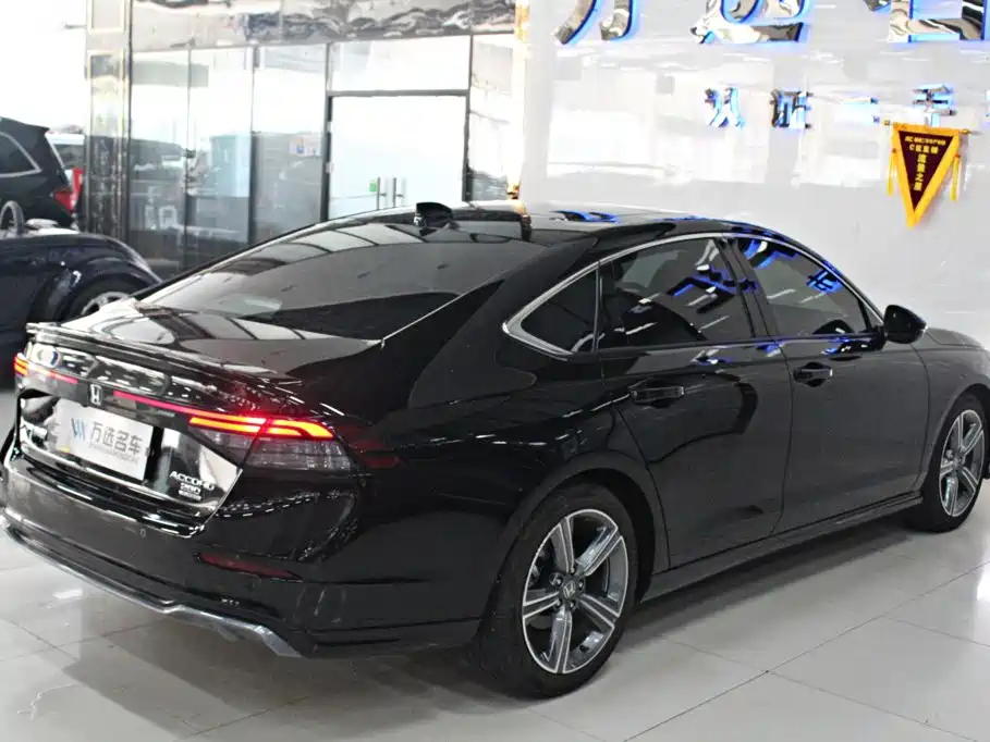 Honda Accord — миниатюра 15
