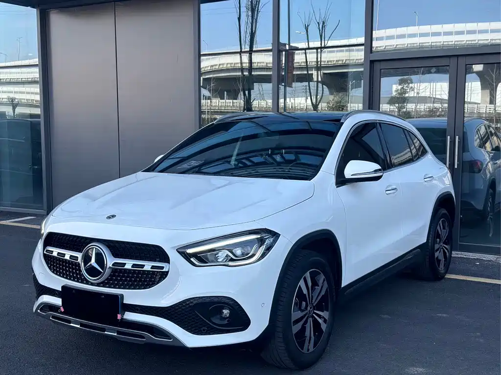 Mercedes-Benz GLA 2021