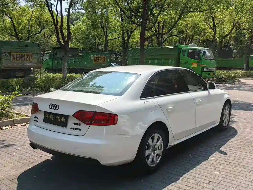 Audi A4L — миниатюра 4
