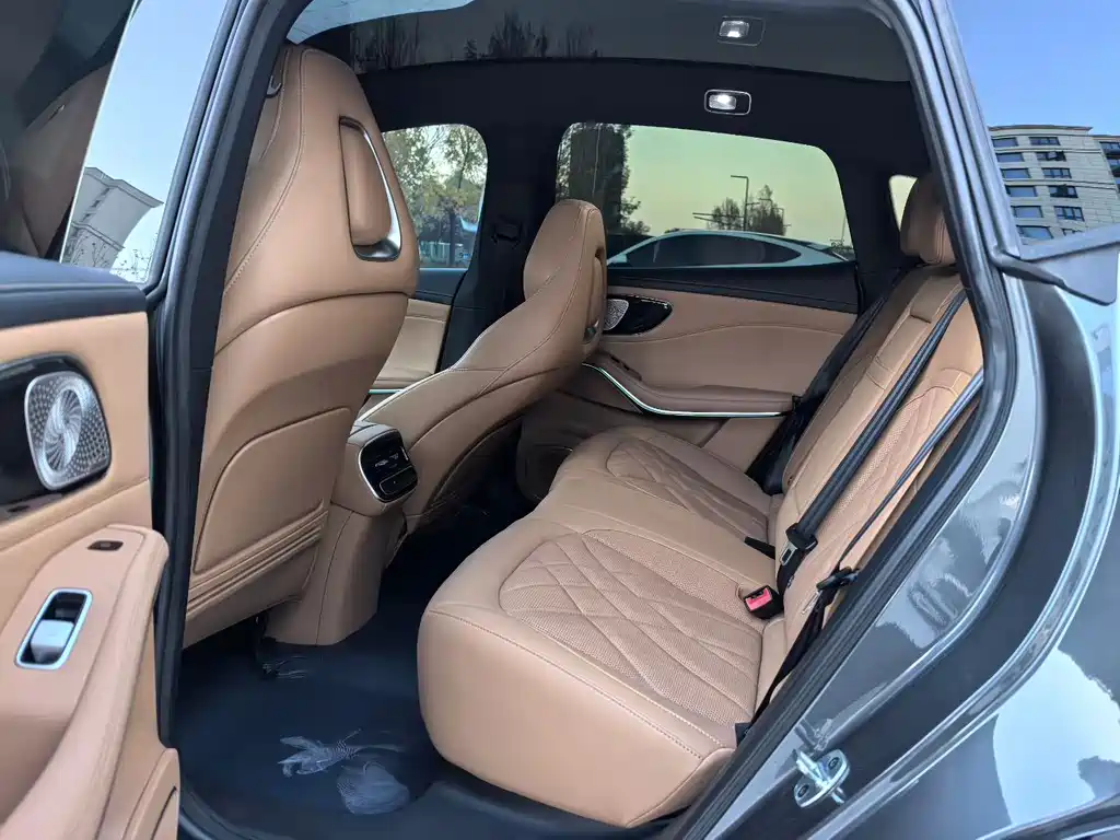 RISING AUTO FEIFAN R7