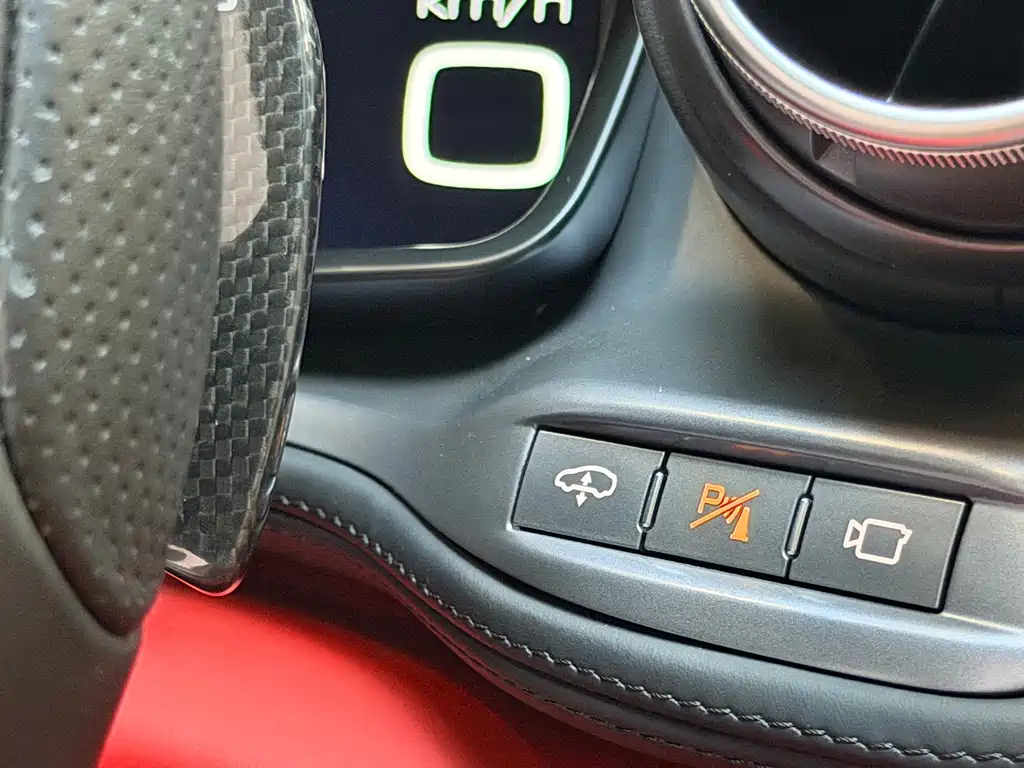 Ferrari GTC4Lusso — миниатюра 19