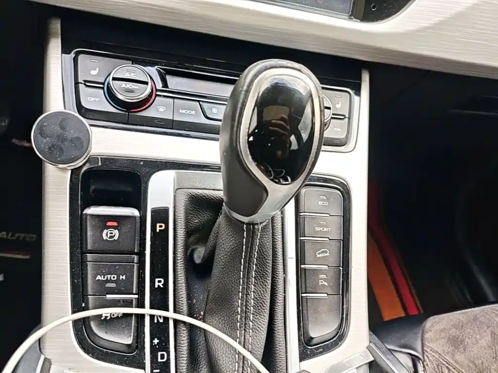 Geely Boyue — миниатюра 14