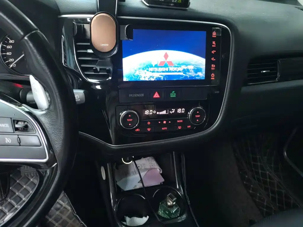 Mitsubishi Outlander — миниатюра 14