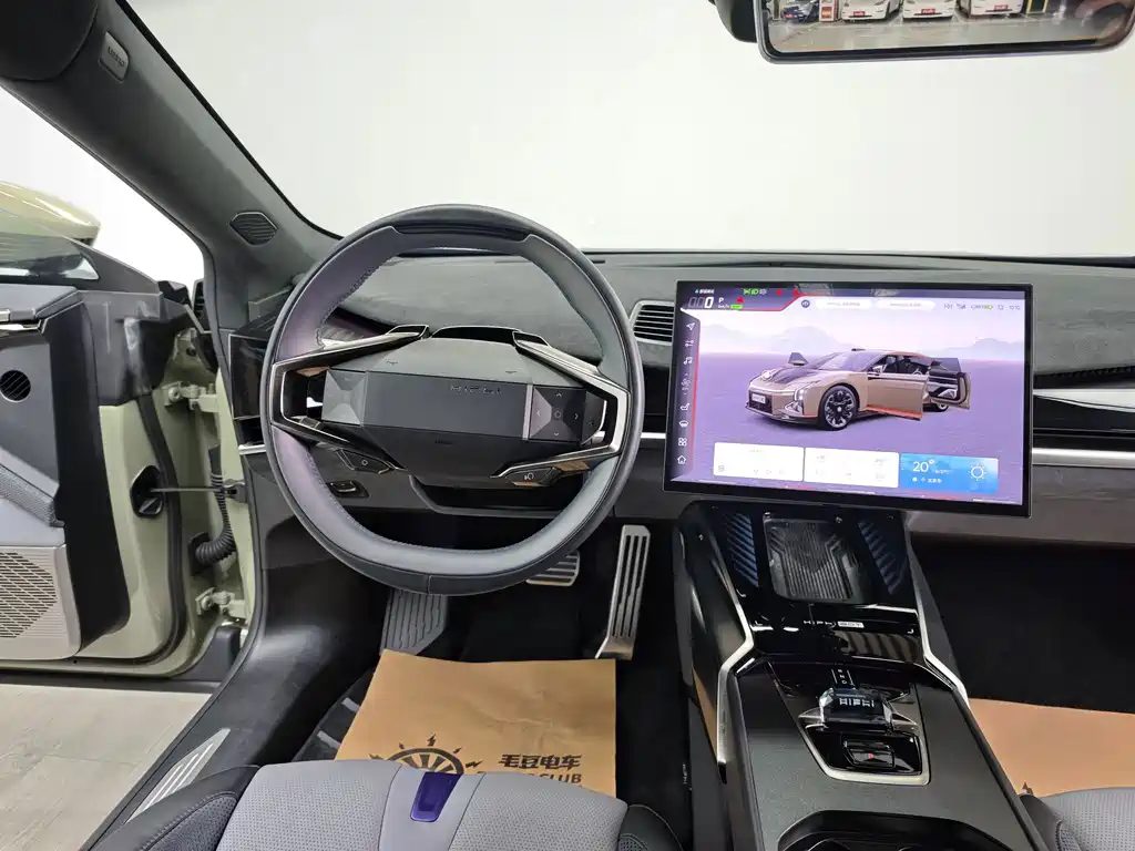 HiPhi HiPhi Z — миниатюра 18