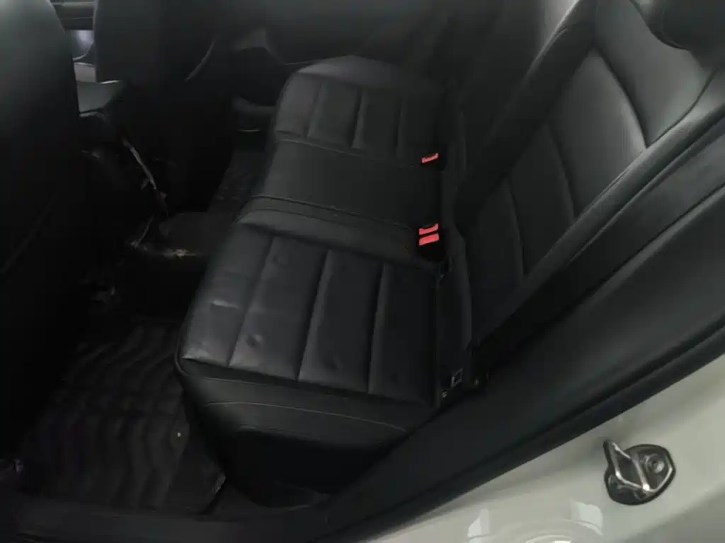 Volkswagen T-Roc — миниатюра 13