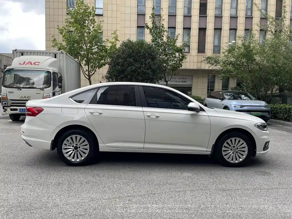Volkswagen Lavida — миниатюра 7