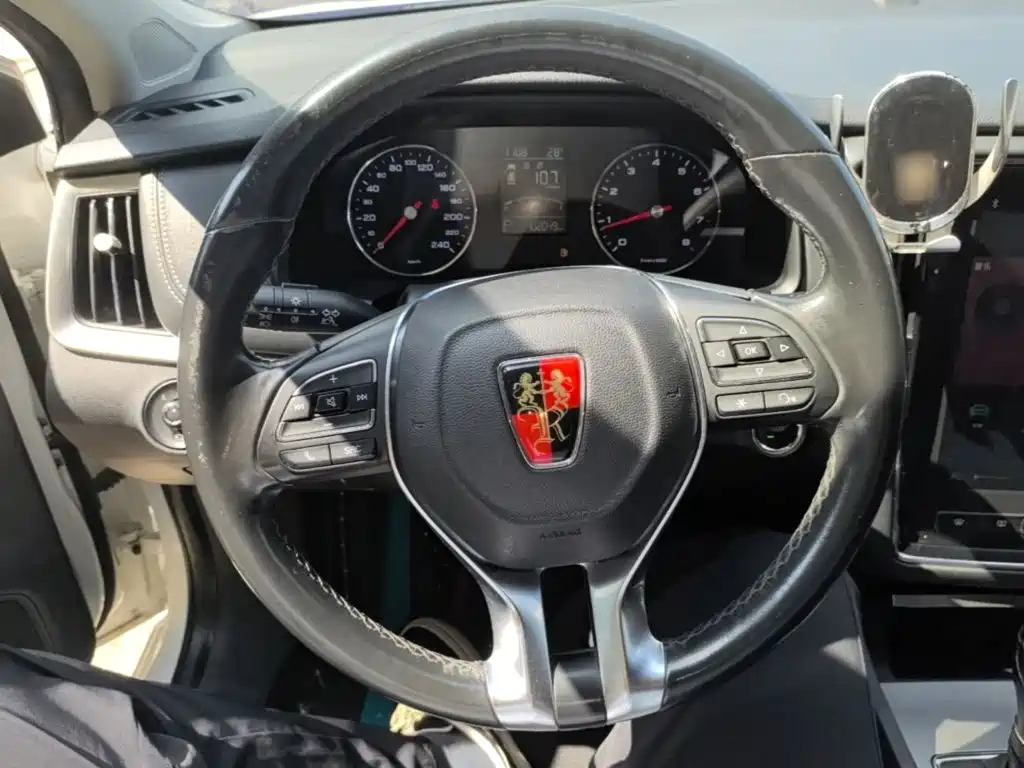 Roewe i6 Classic — миниатюра 11