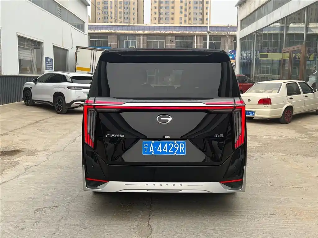 GAC TRUMPCHI M8