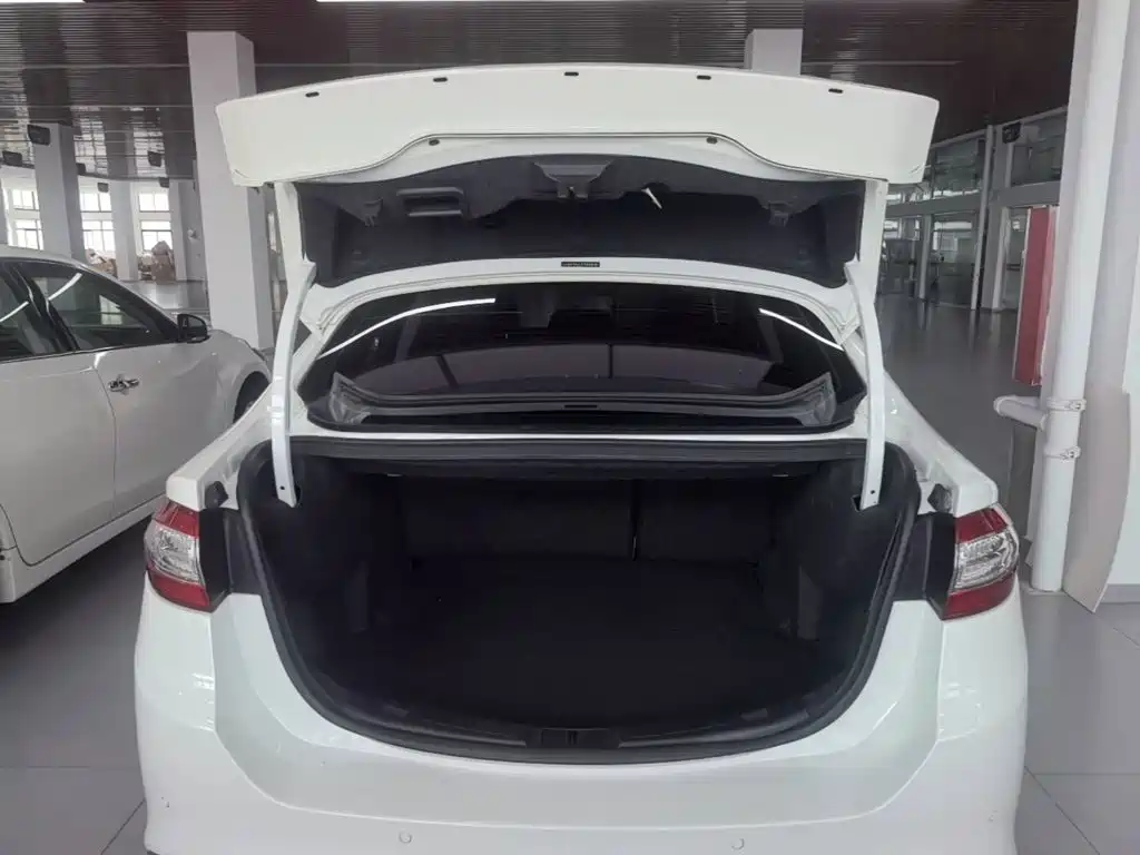 Ford Mondeo — миниатюра 19