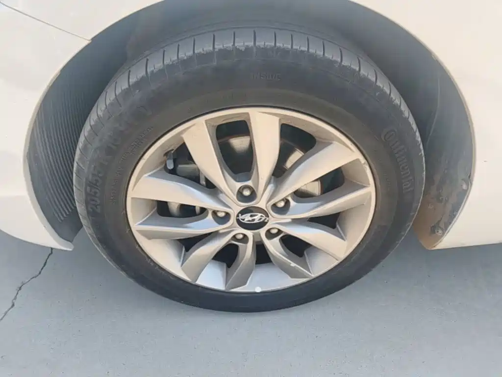Hyundai Elantra Langdong — миниатюра 23
