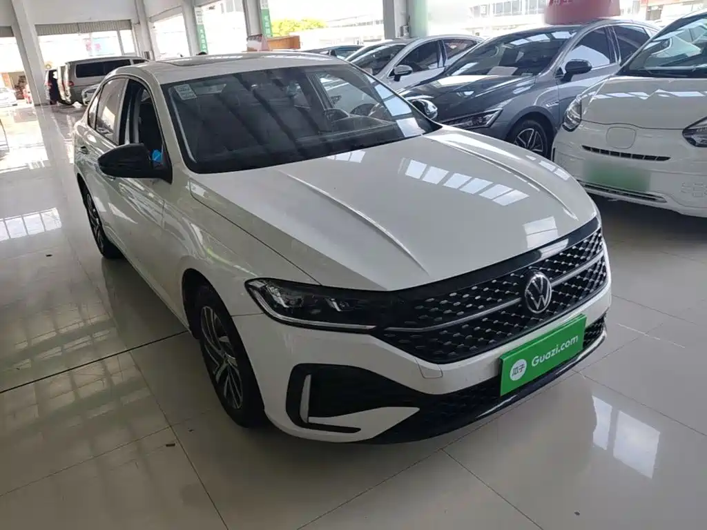 Volkswagen Lavida — миниатюра 4