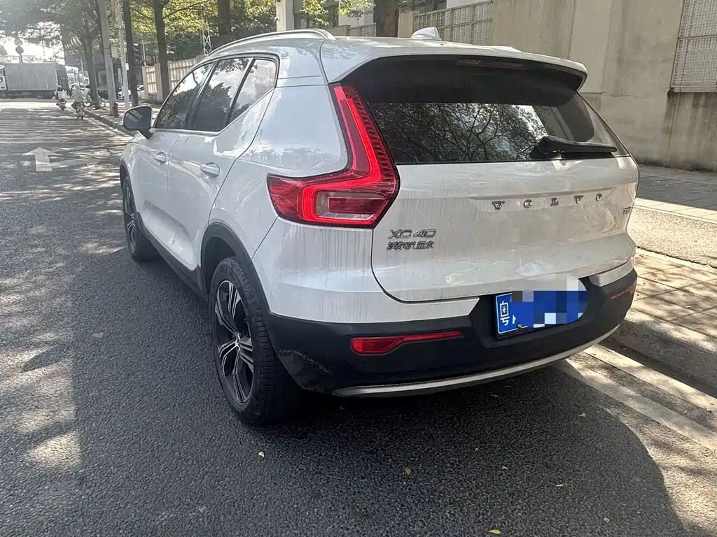 Volvo XC40 — миниатюра 8