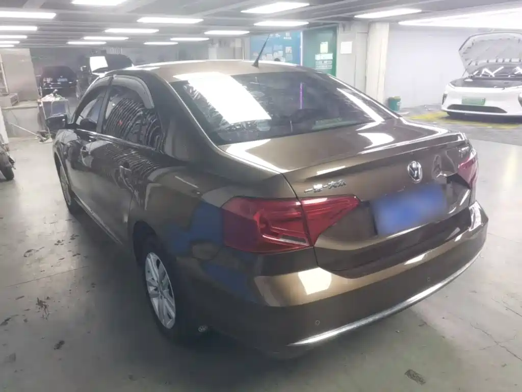 Volkswagen Jetta — миниатюра 5