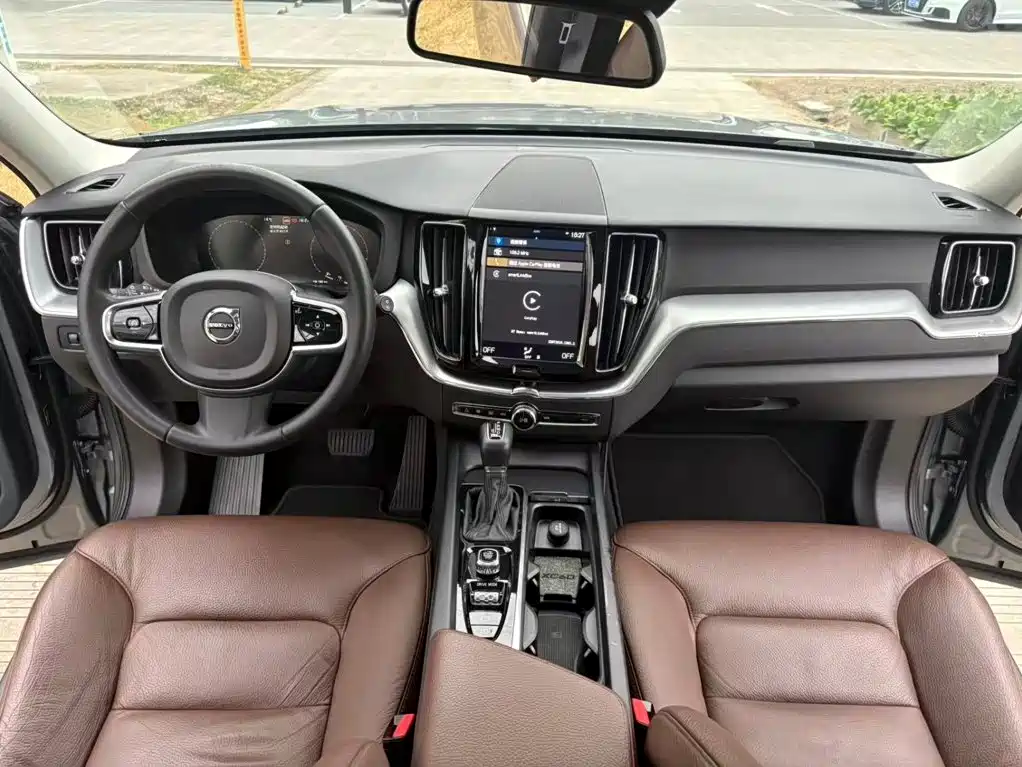 Volvo XC60 — миниатюра 5