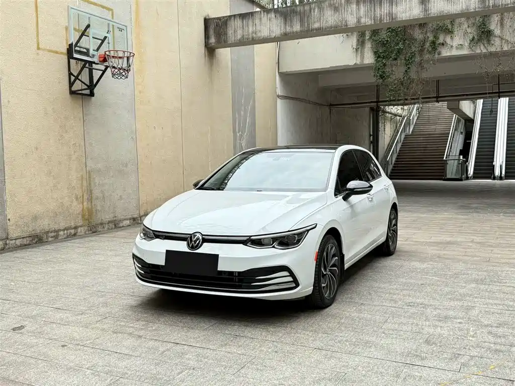 Volkswagen Golf 2021
