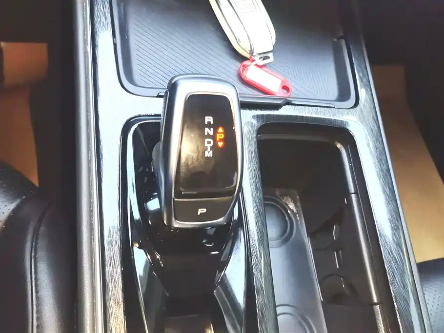 DONGFENG YI HYUN MAX