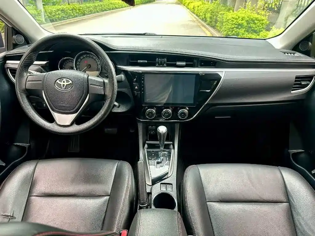 Toyota Corolla — миниатюра 8