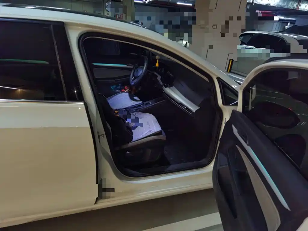 Volkswagen Golf — миниатюра 18