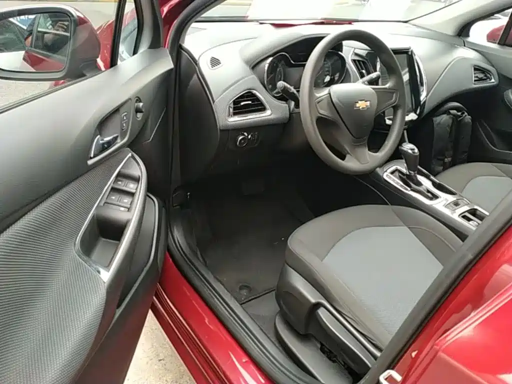Chevrolet Cruze — миниатюра 12