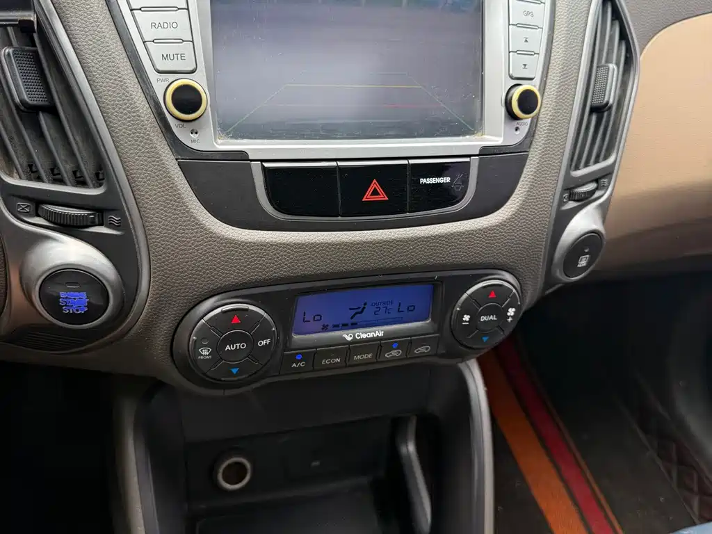 Hyundai ix35 2.0L Auto 2WD Elite Edition GLS, фото 13