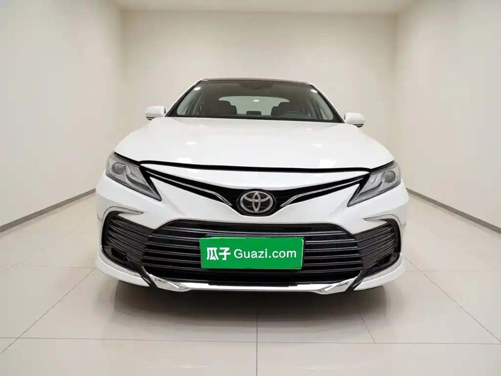 Toyota Camry — миниатюра 24