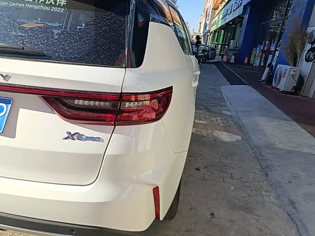 Geely Vision X6 — миниатюра 8