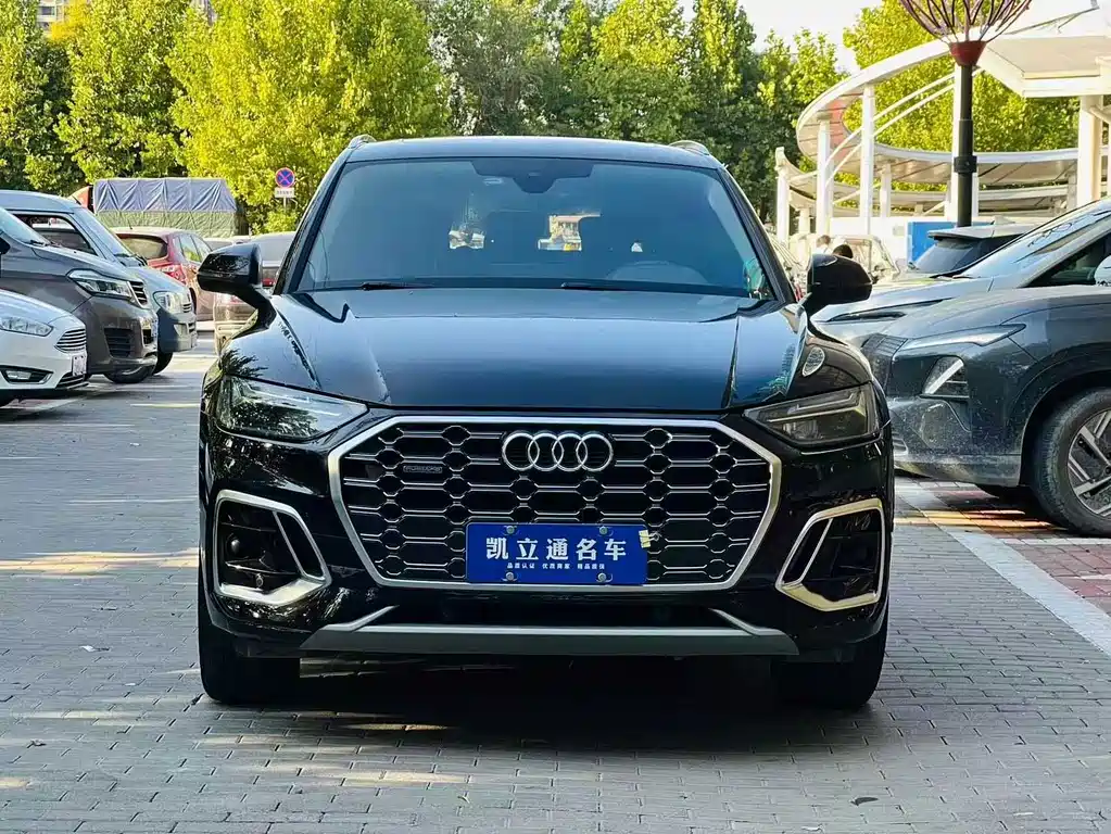 Audi Q5L — миниатюра 2