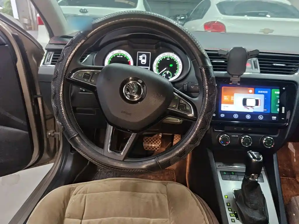 Skoda Octavia — миниатюра 11
