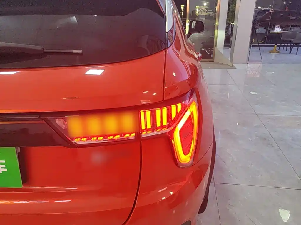 Lynk & Co 01 — миниатюра 8