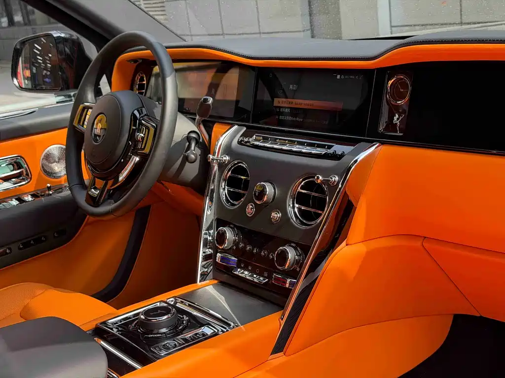 Rolls-Royce Cullinan — миниатюра 17