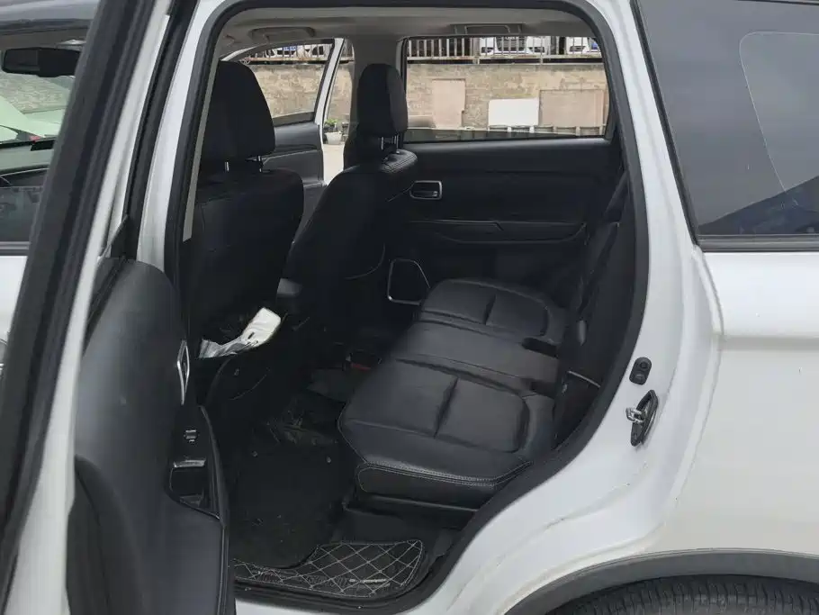 Mitsubishi Outlander — миниатюра 11