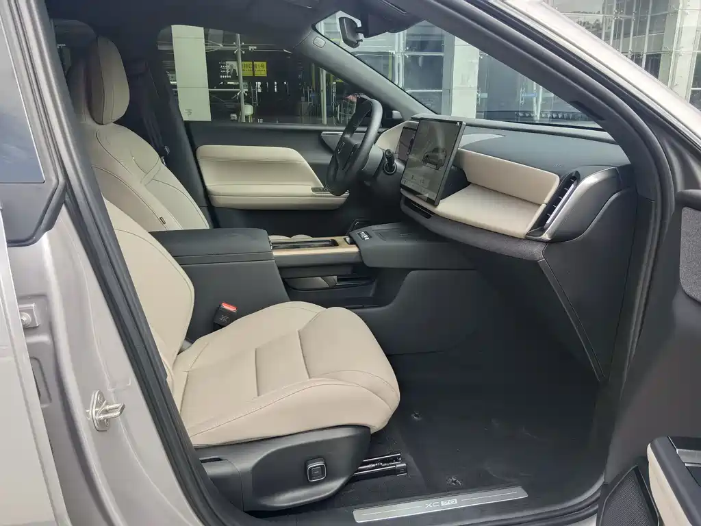 Volvo XC70 PHEV 2WD Long Range Core, фото 14