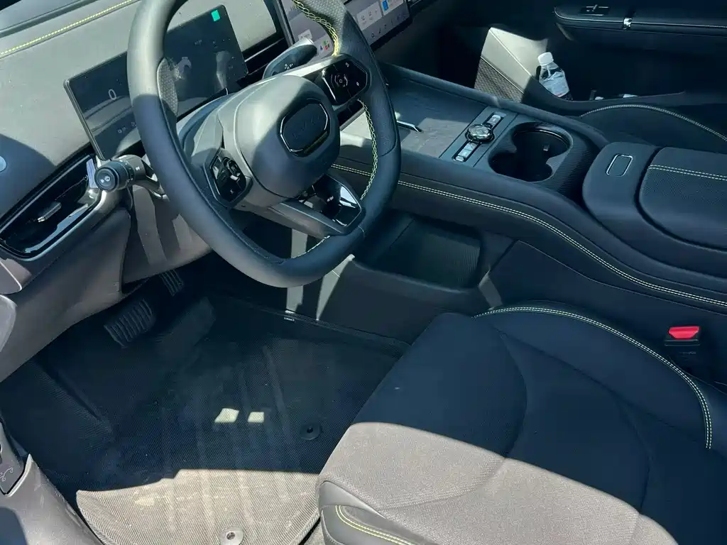 Lynk & Co 领克07GT — миниатюра 4