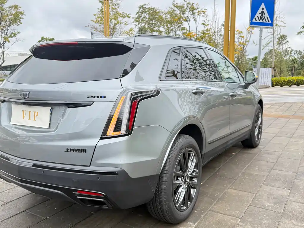 CADILLAC XT5