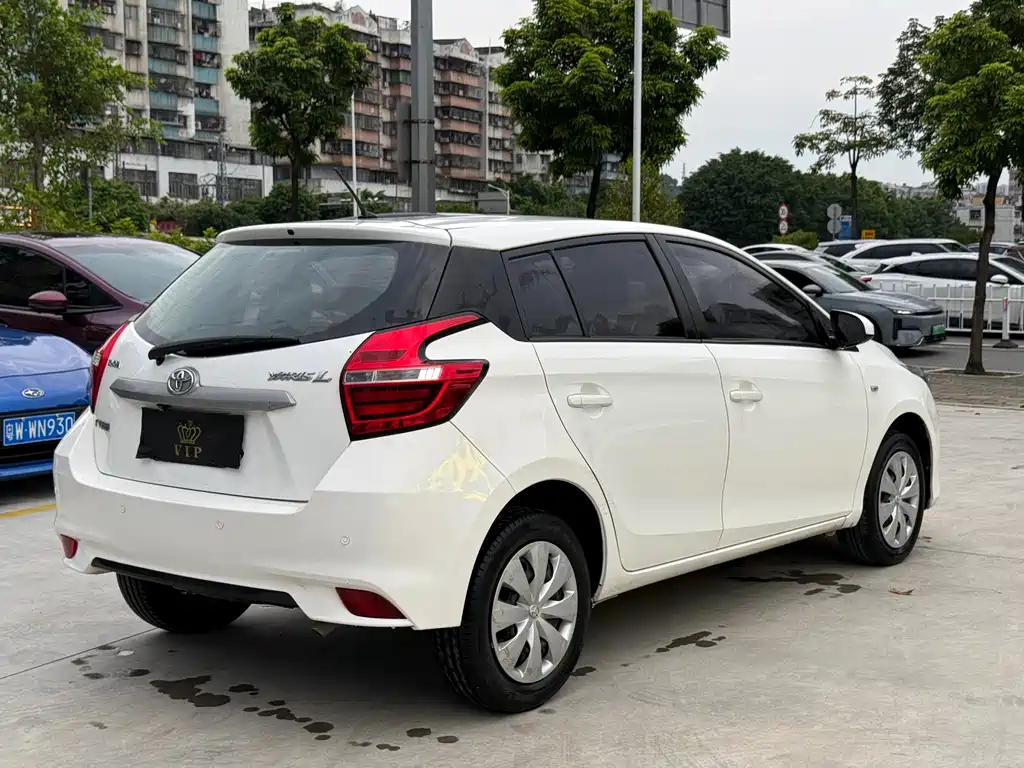 Toyota Yaris L — миниатюра 7