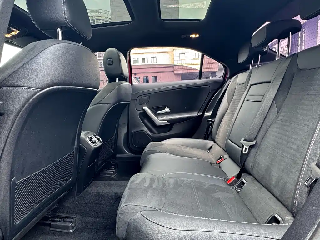 Mercedes-Benz A-Class — миниатюра 8