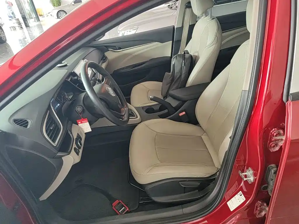 Buick Excelle — миниатюра 15