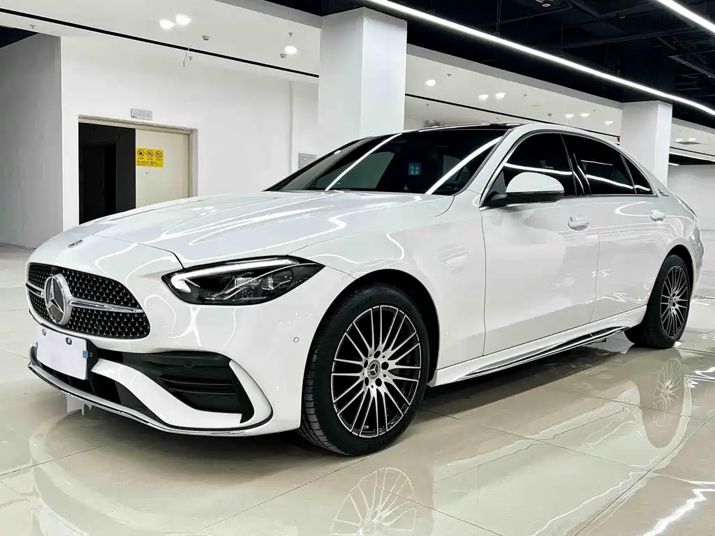Mercedes-Benz C-Class — миниатюра 2