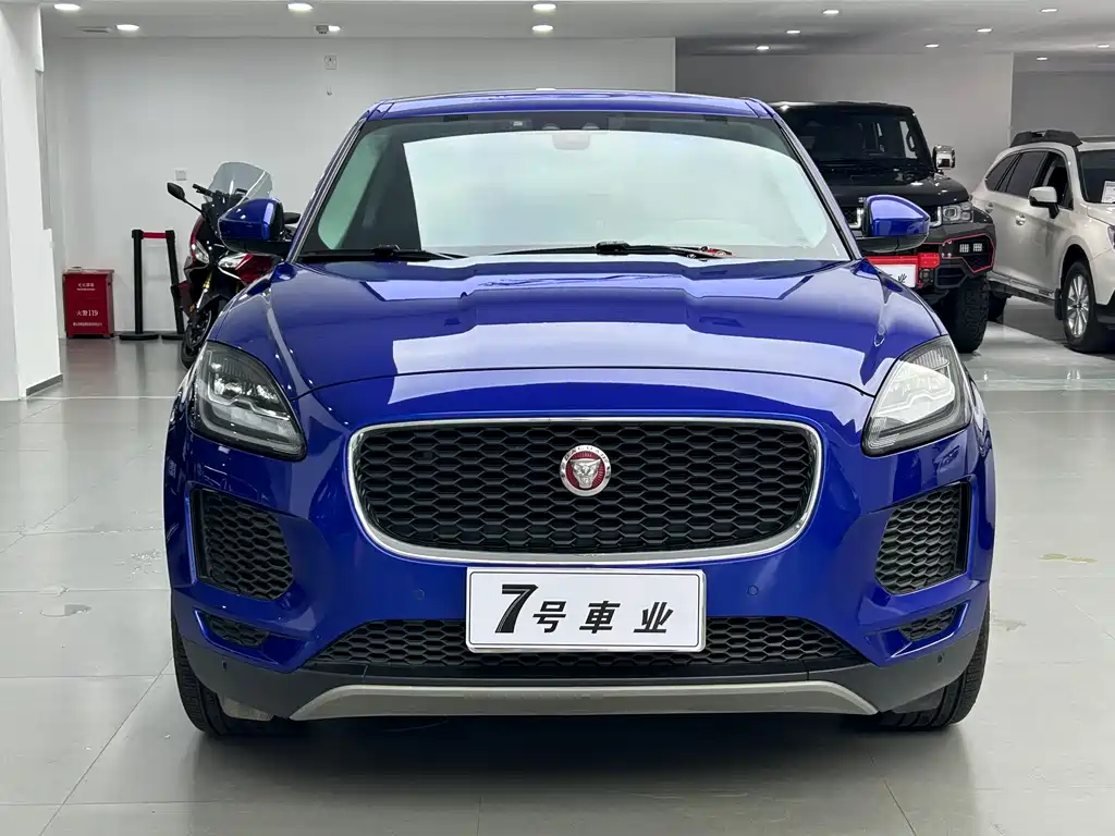 Jaguar E-Pace 2018 P250 SE VI