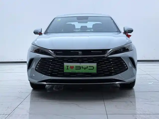 2025 BYD Qin