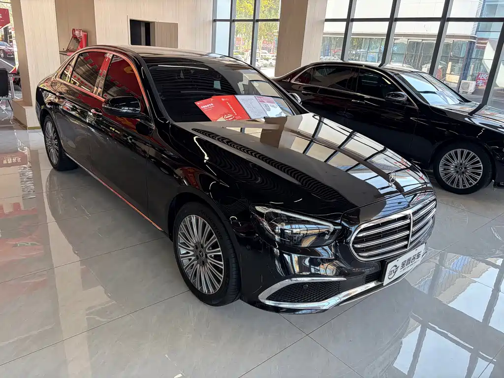 Mercedes-Benz E-Class — миниатюра 3