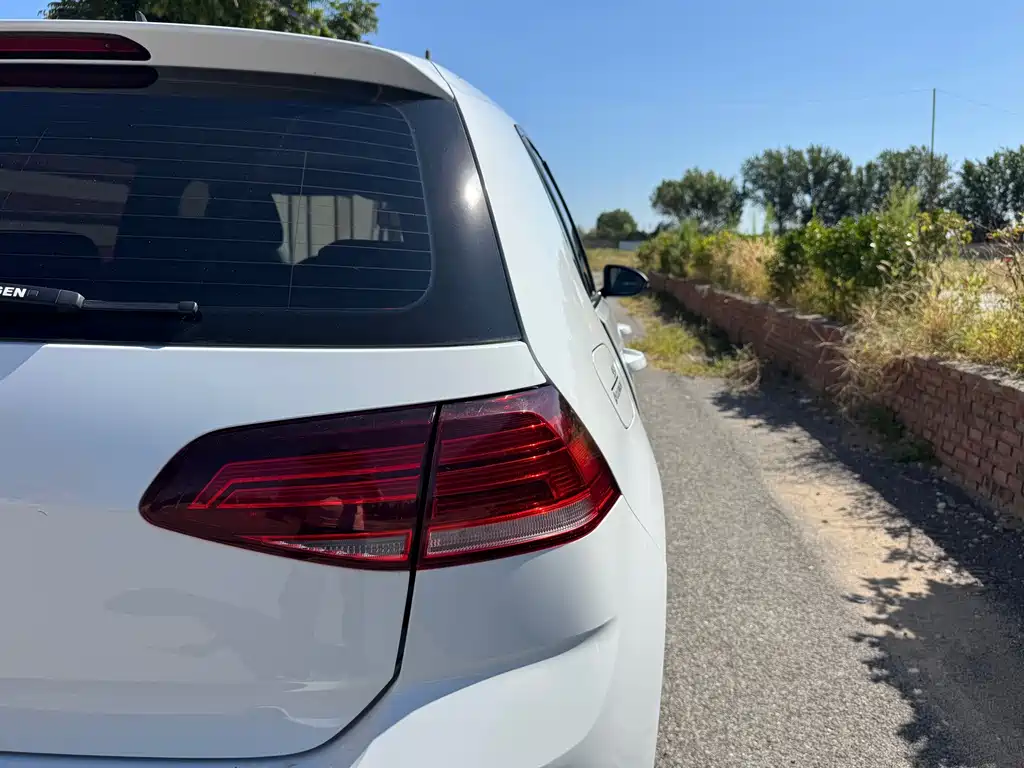 Volkswagen Golf — миниатюра 25