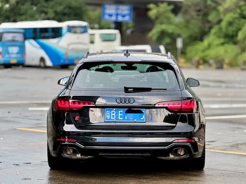 Audi RS 4 — миниатюра 23