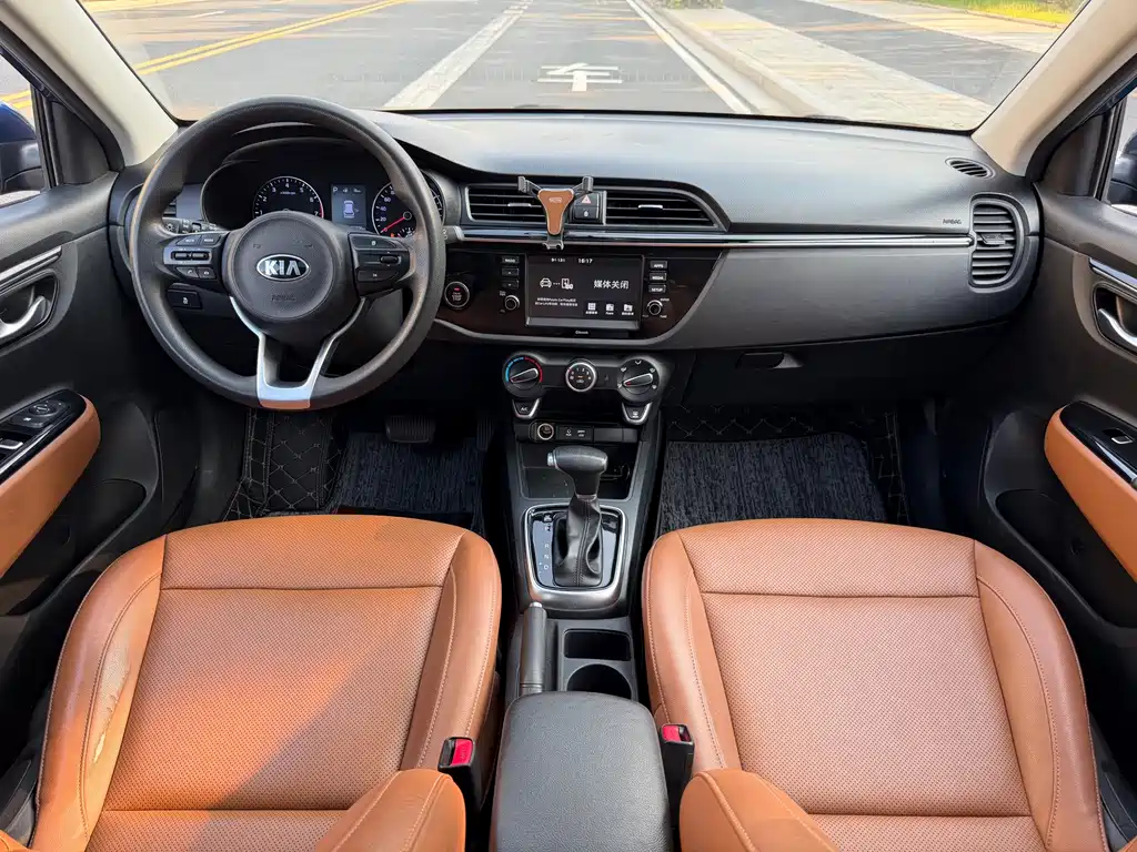 Kia KX Cross — миниатюра 16