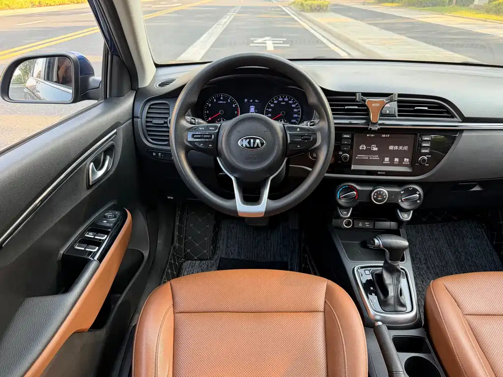 Kia KX Cross — миниатюра 13