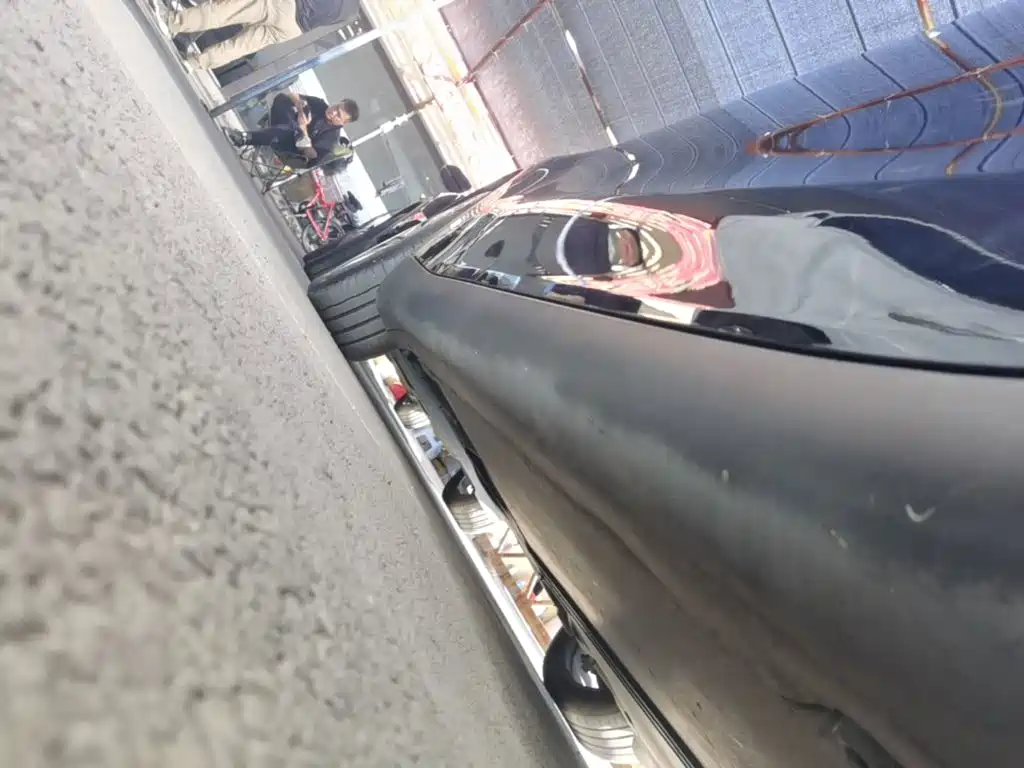 Tesla Model Y — миниатюра 21