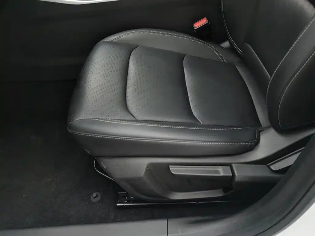 Geely Emgrand — миниатюра 20
